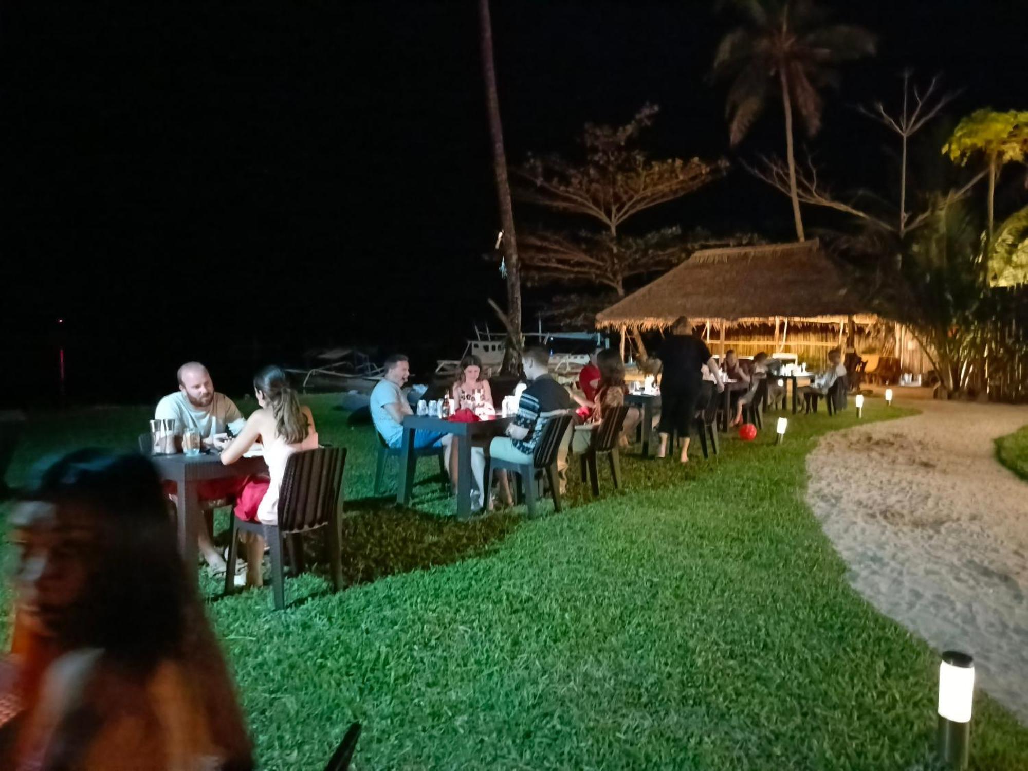 Bebeladan Beach Resort, In The Last Indigenous Corner El Nido Exteriör bild